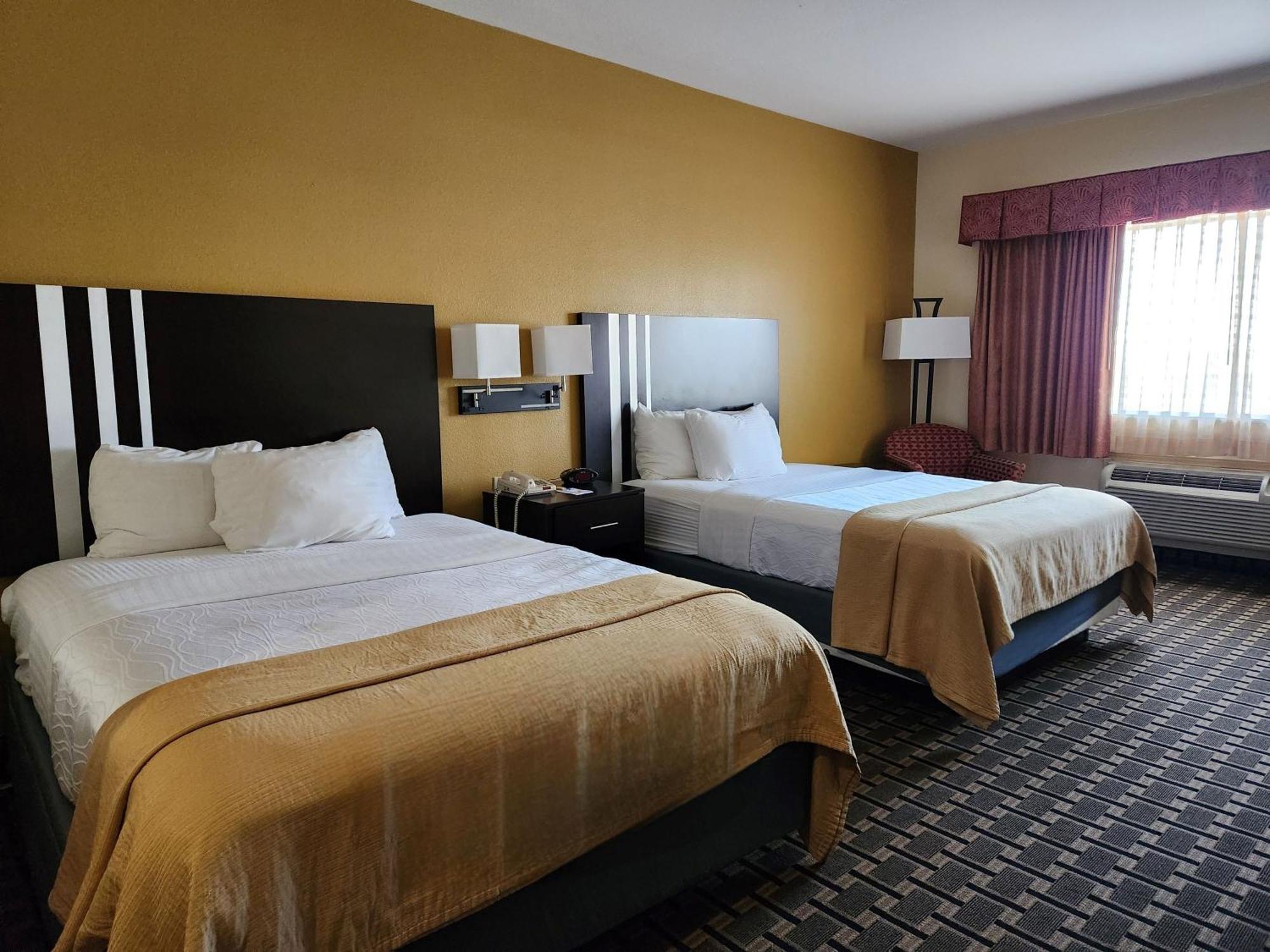 Days Inn & Suites By Wyndham Sam Houston Tollway Jersey Village Exterior foto
