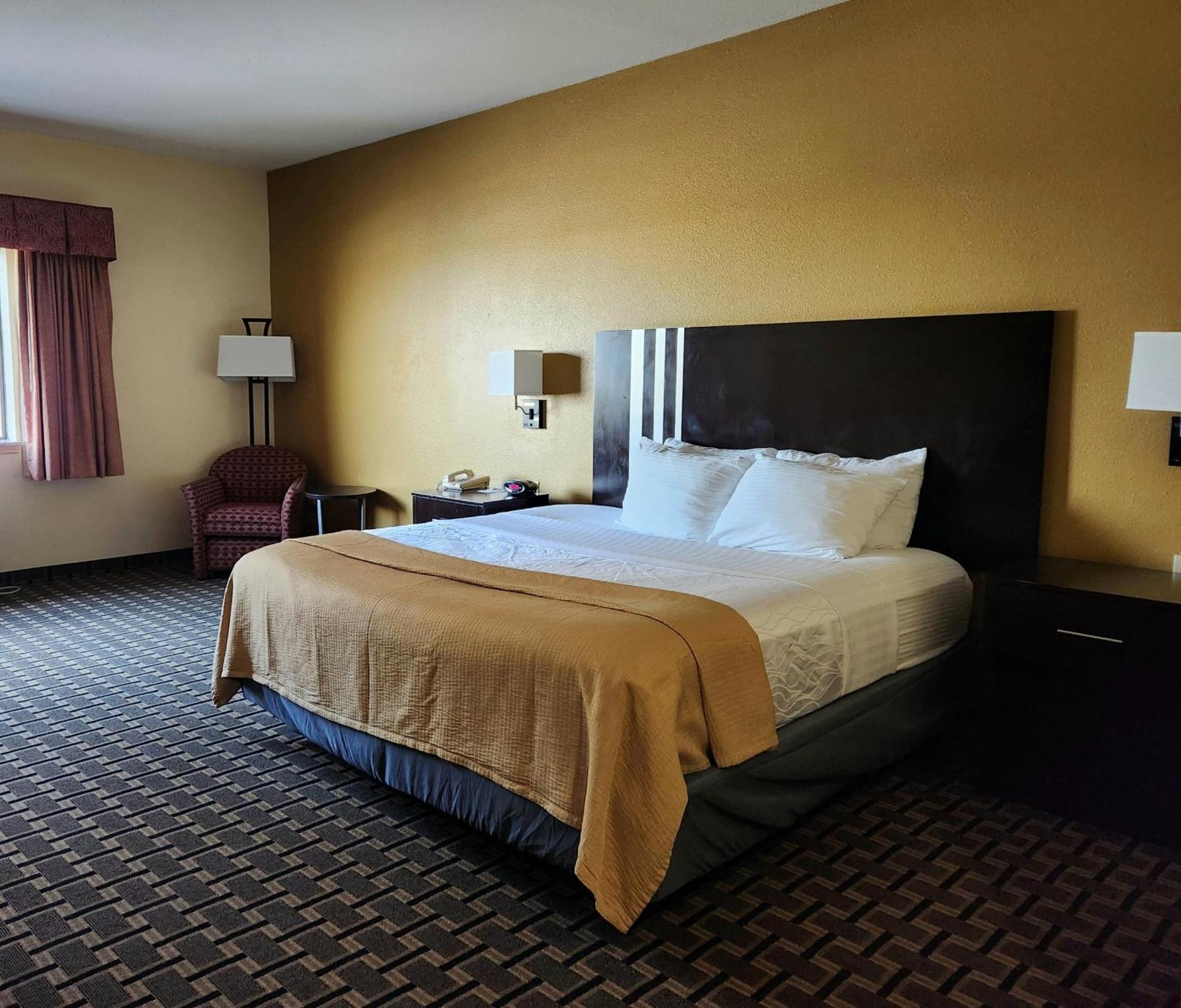 Days Inn & Suites By Wyndham Sam Houston Tollway Jersey Village Exterior foto