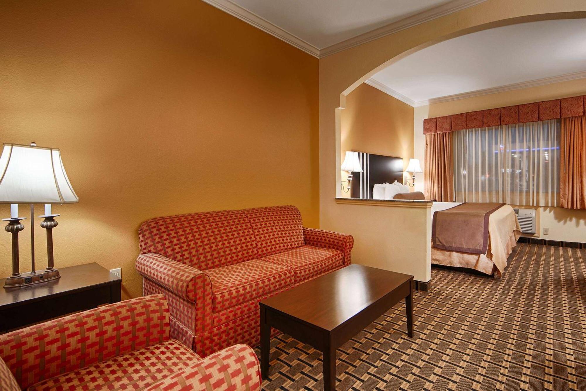 Days Inn & Suites By Wyndham Sam Houston Tollway Jersey Village Exterior foto